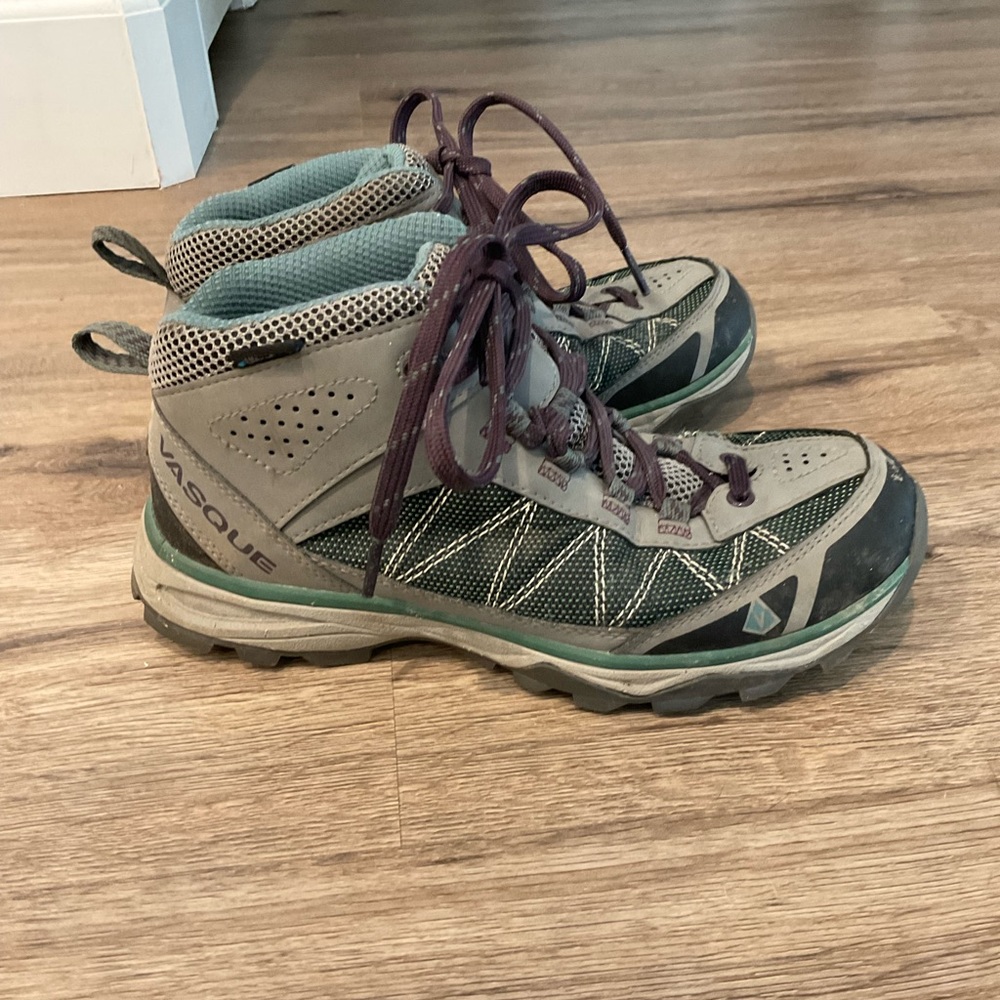 Vasque womens hiking boots- size 8.5
